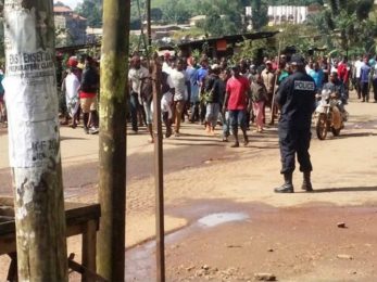 África: Fundação Ajuda à Igreja que Sofre alerta para «insegurança» crescente nos Camarões