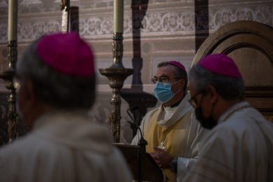 Porto: Bispo presidiu à Missa Crismal e afirmou que depois da «prostração» é tempo «do levantamento»
