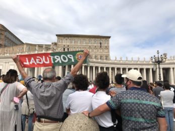 Vaticano: Papa adverte para ilusão de «autossuficiência» da prosperidade