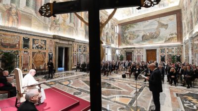 Vaticano: Papa defende direito à objeção de consciência, em encontro com farmacêuticos