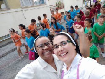Conversas na Ecclesia: A missão a 3000 km de Portugal num país onde os católicos são «uma minoria» (c/ vídeo)