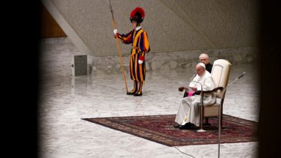 Vaticano: Papa apela a Cristianismo «livre», sem apego ao passado