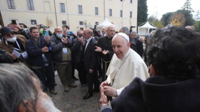 2022: Viagens internacionais, Família e reforma da Cúria devem marcar ano do Papa
