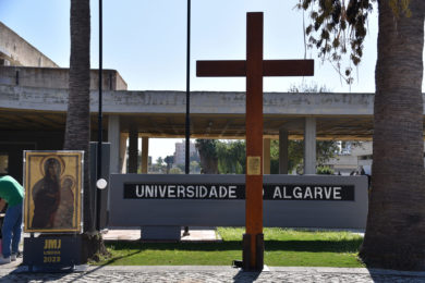 Igreja/Ensino: Símbolos da JMJ levaram mensagem da «humanização da cultura» e «da ciência» à Universidade do Algarve