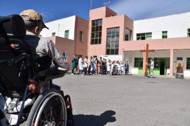 Algarve: Cruz e ícone mariano da JMJ visitaram pessoas portadoras de deficiência, na Fundação Irene Rolo (c/vídeo e fotos)