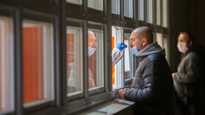 Vaticano: Papa diz que pandemia levanta questões «fundamentais» sobre a sociedade e a vida humana