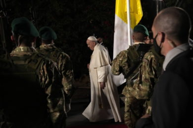Chipre: Papa condena «muros do medo» e ressurgimento dos nacionalismos na Europa