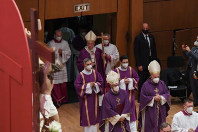 Grécia: Papa celebra Missa com minoria católica, que convida a superar medos