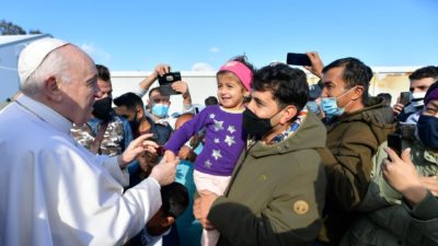 Especial: Papa regressou a Lesbos para denunciar «crise humana», apelando a compromisso de toda a Europa (c/vídeo e fotos)