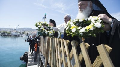 Refugiados: Papa regressa a Lesbos, cinco anos depois