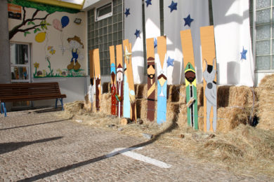 Bragança: Refugiados ajudaram a construir o presépio de Colégio de São João de Brito