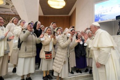 Vida Consagrada: Vaticano convida Institutos a contribuir para uma «Igreja sinodal»