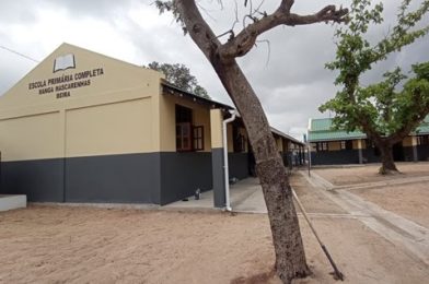Moçambique: Escola destruída pelo ciclone «Idai» é inaugurada na Beira