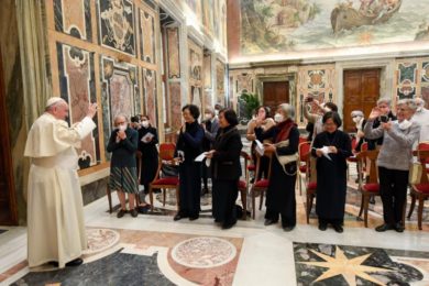 Vaticano: Papa pede aproximação aos desfavorecidos e formação integral dos jovens