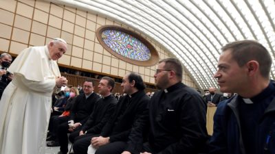 Vaticano: Papa pede amor pela Igreja, com capacidade de «pedir perdão» pelos escândalos