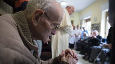 Vaticano: Papa apela à valorização dos idosos, na Igreja e na sociedade