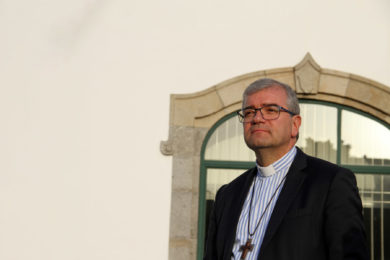Igreja/Portugal: Eucaristia tem de ser lugar de «encontro» com quem sofre – D. José Cordeiro