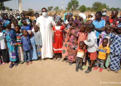 Camarões: Sacerdote assume receio da população perante terroristas do Boko Haram
