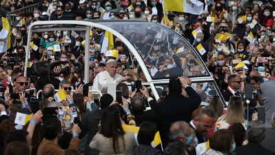Malta: Papa critica religiosidade de «fachada» e de condenações (c/fotos)