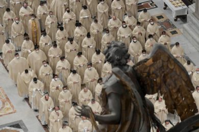 Peregrinação de adolescentes católicos da Itália, presidida pelo Papa Francisco