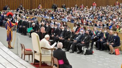 Vaticano: «O nosso tempo perdeu o sentido do choro» - Papa 
