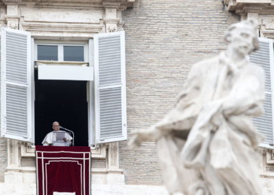 Vaticano: Papa convida a redescobrir capacidade de «escutar até ao fim»