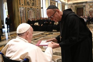 Santa Sé: Papa Francisco alerta que o estudo da liturgia está direcionado para uma «maior» unidade eclesial