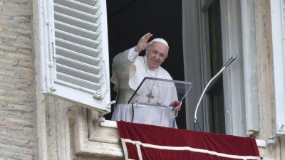 Vaticano: Papa desafia católicos a ser «homens e mulheres de paz»