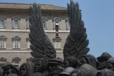 Vaticano: Papa homenageia religiosa assassinada no Haiti