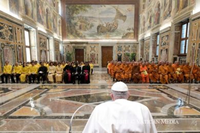 Papa: Diálogo amigável e colaboração próxima são pedidos à Igreja católica e à tradição budista