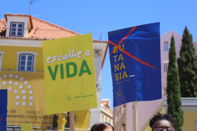 Eutanásia/Portugal: Federação pela Vida lamenta «retrocesso civilizacional»
