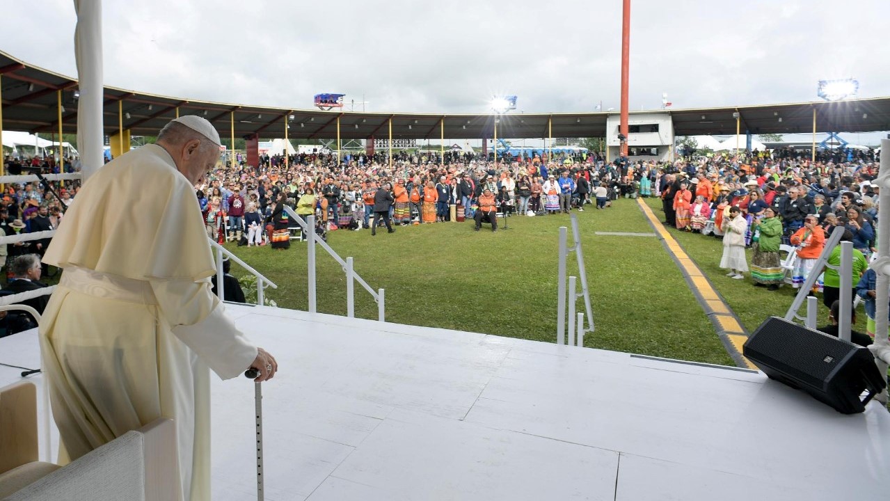 Posso pensar na possibilidade de me afastar, diz papa Francisco