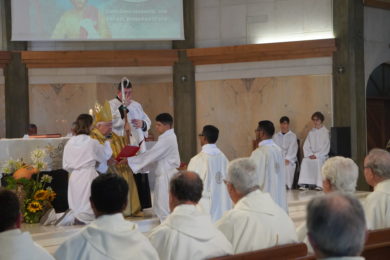 Salesianos: D. Joaquim Mendes presidiu a ordenações sacerdotais, pedindo anúncio da «ternura de Deus»