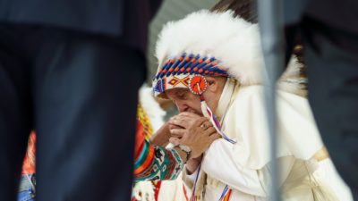 Vaticano: Cardeal Tolentino Mendonça aponta a «arquitetura de reconciliação» com povos indígenas