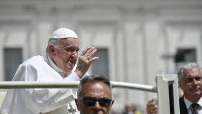 Vaticano: Papa convida a reforçar «paixão pela humanidade»