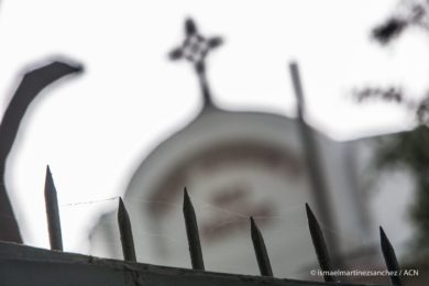 Igreja/Sociedade: Parem «de instrumentalizar as religiões para incitar ao ódio, à violência, ao extremismo e ao fanatismo», pede o Papa