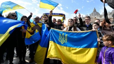 Ucrânia: Papa e Zelensky conversaram ao telefone