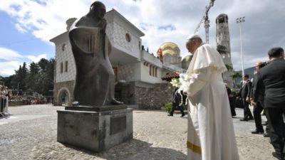 Vaticano: Papa lembra «sorriso» de Madre Teresa de Calcutá, ao serviço do outro