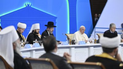 Cazaquistão: Papa reforça rejeição de extremismo e terrorismo