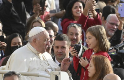 Vaticano: Papa defende Igreja em «conversão e renovação»