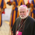 Vaticano: Secretário para as relações com os Estados considerou «positivo» acordo para Gaza
