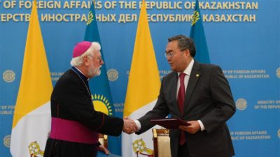 Igreja/Estado: Santa Sé e República do Cazaquistão assinam acordo
