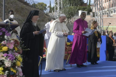 Igreja/Sociedade: Papa regressa ao Coliseu para encontro inter-religioso pela paz