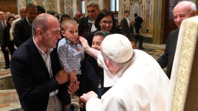 Vaticano: «Família não é uma ideologia, mas uma realidade», refere o Papa