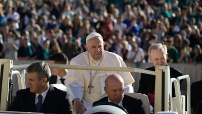 Vaticano: Papa diz que vida espiritual também tem «passwords»