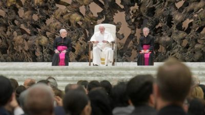 Vaticano: Papa defende economia «inclusiva», centrada no trabalho