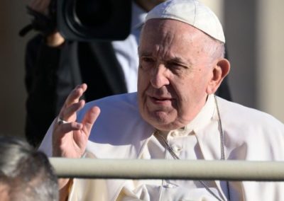 Vaticano: Papa telefonou a pároco italiano empenhado no combate à máfia