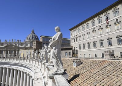 Vaticano: Leigo espanhol é o novo «ministro» das Finanças