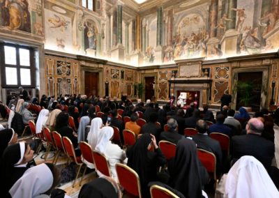 Vaticano: «Vida Consagrada não pode faltar na Igreja e no mundo» - Francisco