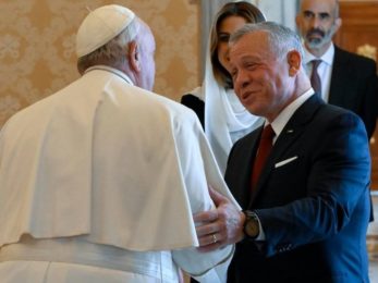 Papa: Diálogo inter-religioso, refugiados e paz marcaram encontro entre Francisco e rei da Jordânia